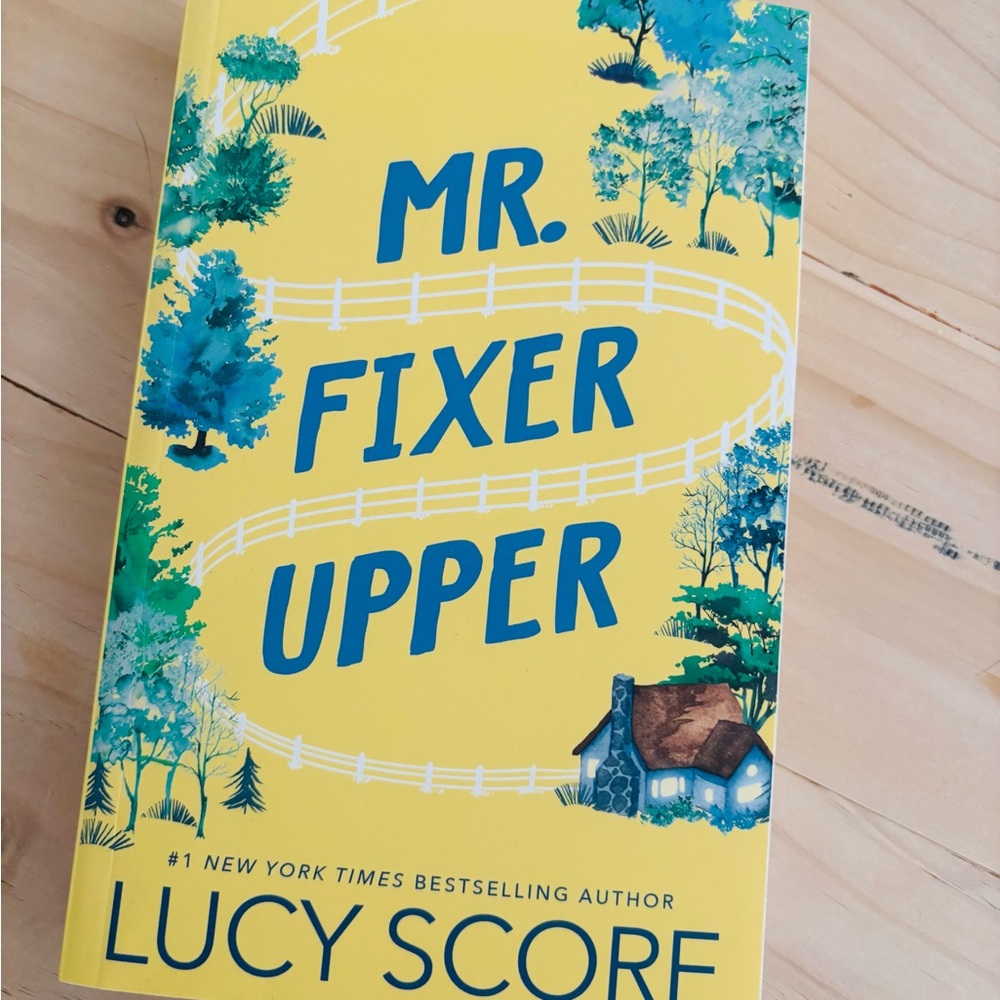 *Author signed* Mr. Fixer Upper Book by Lucy Score